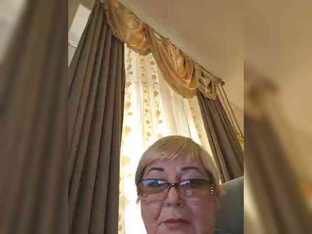 KarinkaSweet webcam
