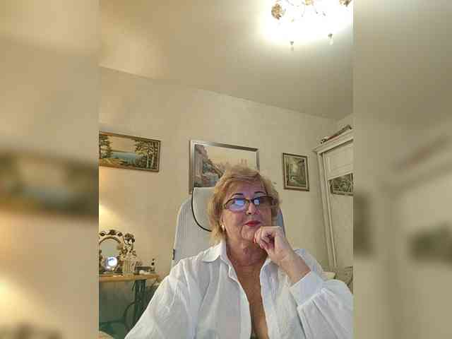 KarinkaSweet webcam