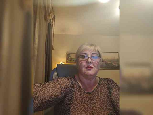 KarinkaSweet webcam