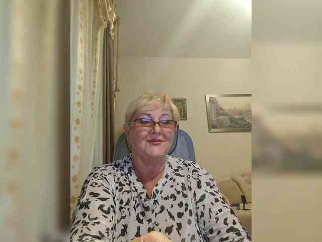 KarinkaSweet webcam