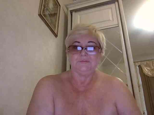 KarinkaSweet webcam