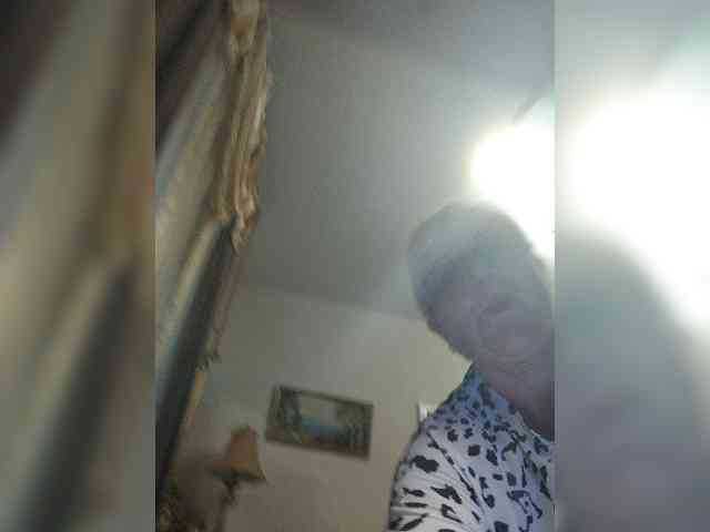 KarinkaSweet webcam