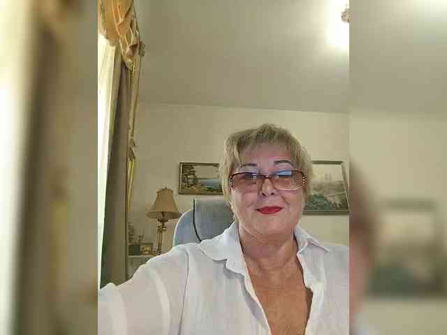 KarinkaSweet webcam