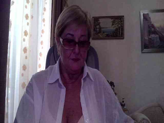 KarinkaSweet webcam