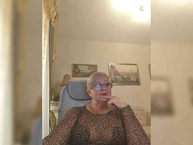 KarinkaSweet webcam
