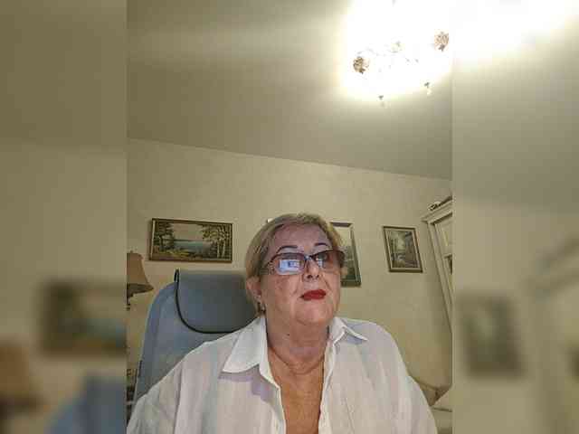 KarinkaSweet webcam