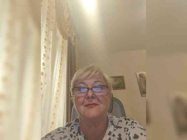 KarinkaSweet webcam