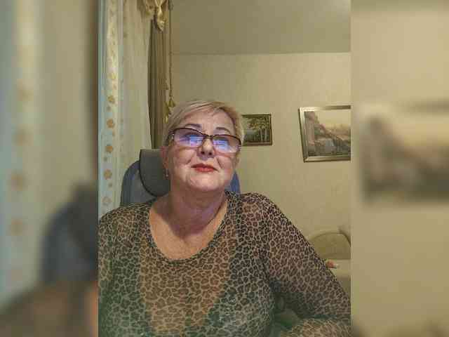 KarinkaSweet webcam