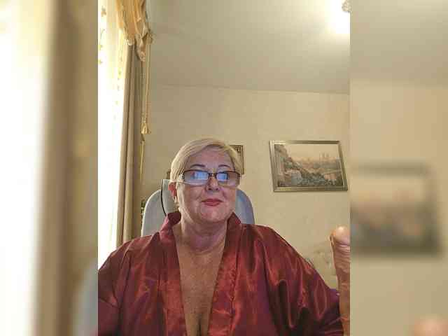 KarinkaSweet webcam