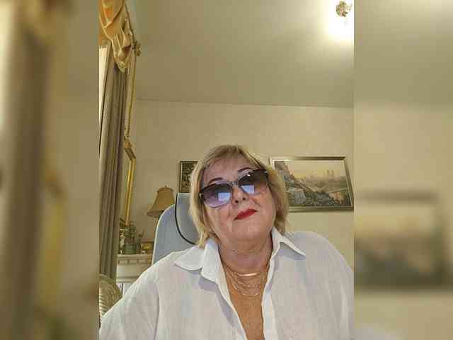 KarinkaSweet webcam