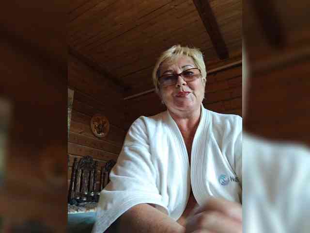 KarinkaSweet webcam