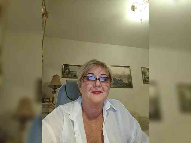 KarinkaSweet webcam