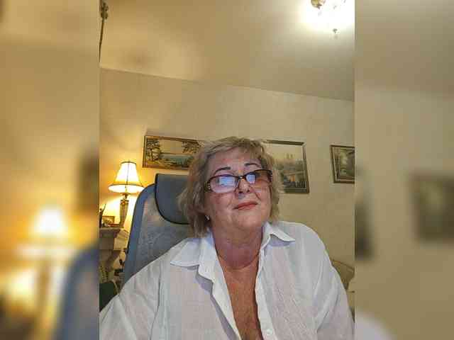 KarinkaSweet webcam