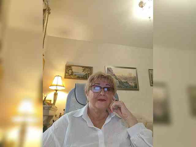 KarinkaSweet webcam