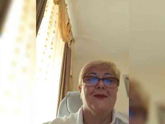 KarinkaSweet webcam