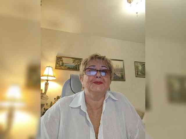 KarinkaSweet webcam