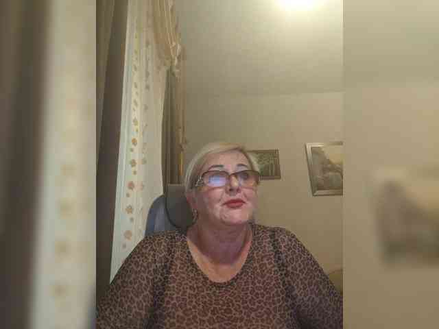 KarinkaSweet webcam