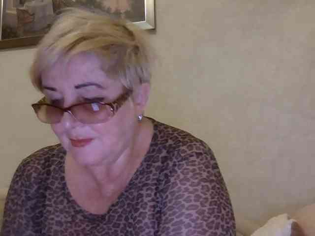 KarinkaSweet webcam