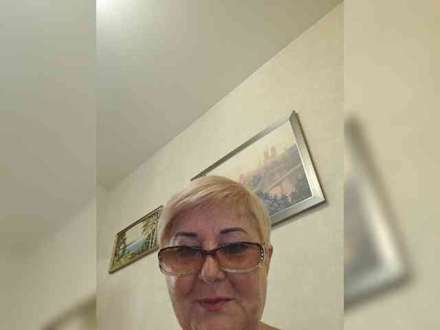 KarinkaSweet webcam