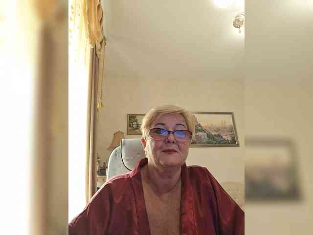 KarinkaSweet webcam