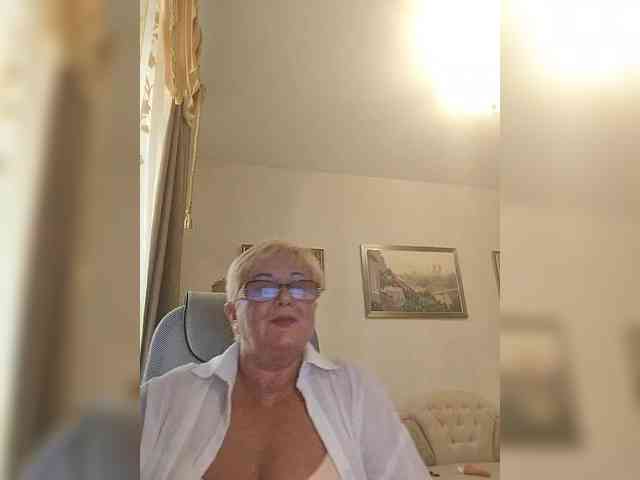 KarinkaSweet webcam