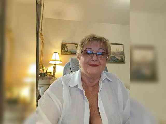 KarinkaSweet webcam