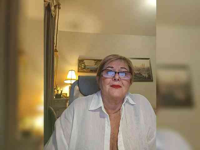 KarinkaSweet webcam