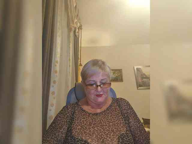KarinkaSweet webcam