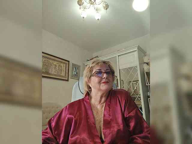 KarinkaSweet webcam