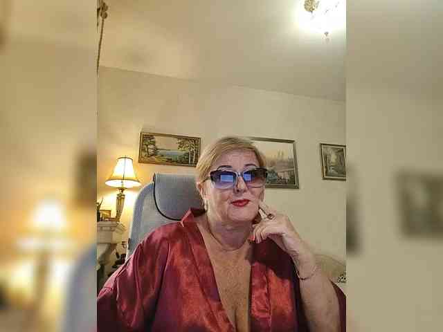 KarinkaSweet webcam