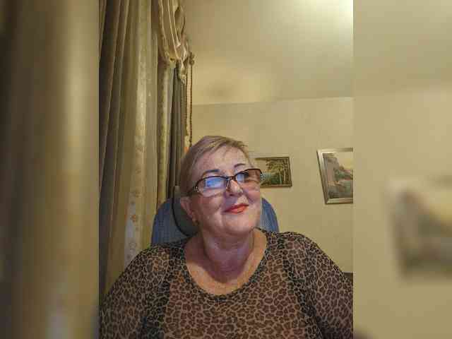 KarinkaSweet webcam