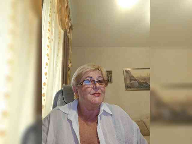 KarinkaSweet webcam