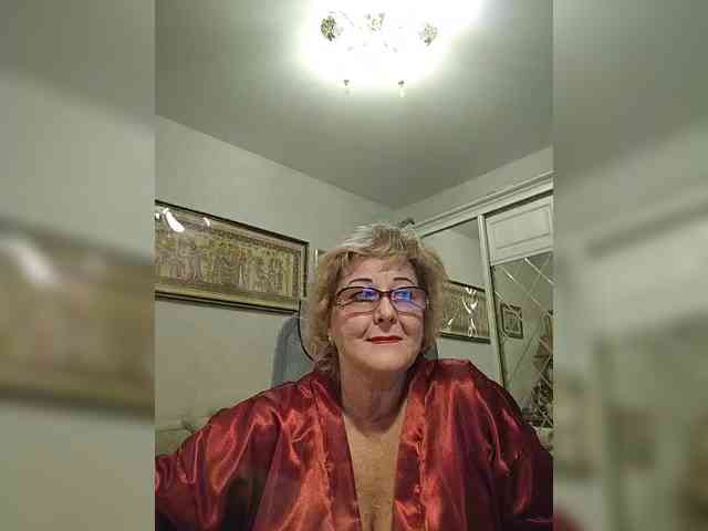 KarinkaSweet webcam