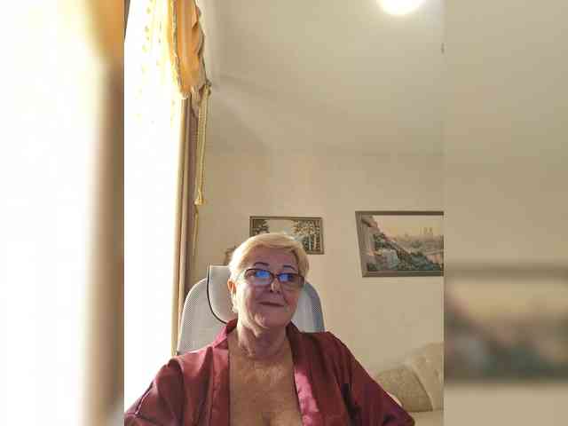 KarinkaSweet webcam