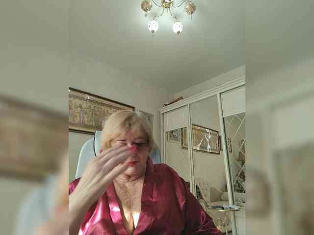 KarinkaSweet webcam