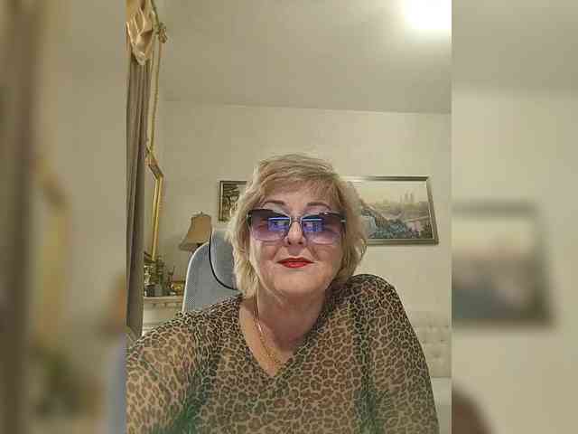 KarinkaSweet webcam