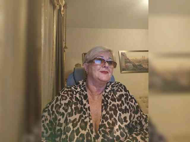 KarinkaSweet webcam