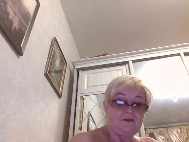 KarinkaSweet webcam