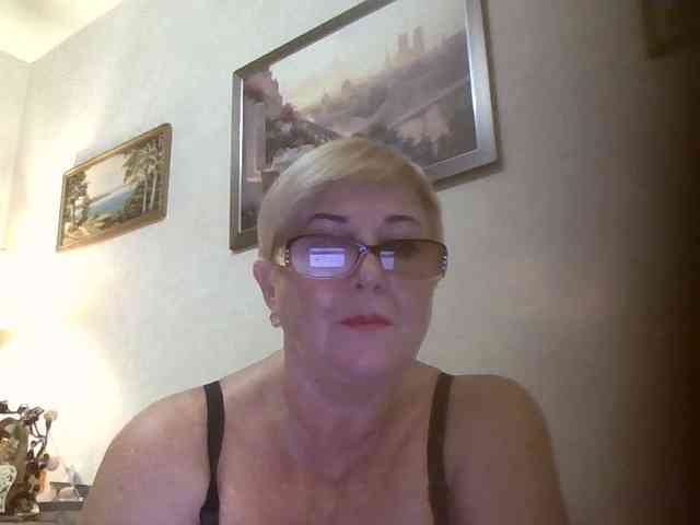 KarinkaSweet webcam