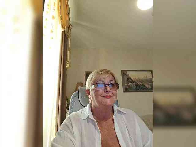 KarinkaSweet webcam