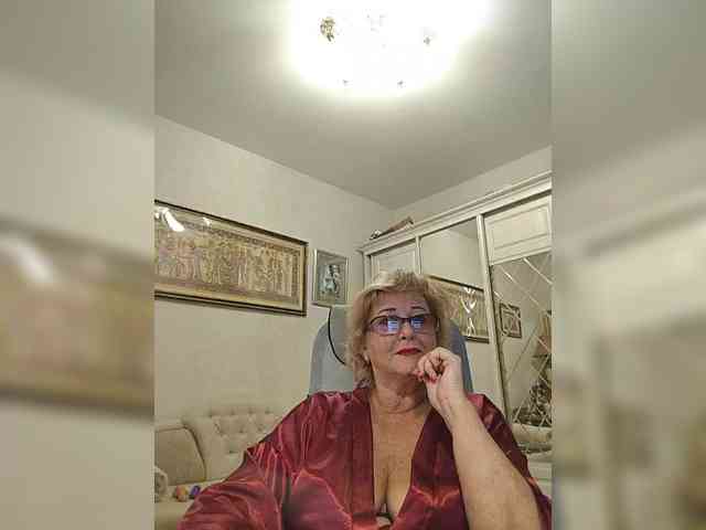 KarinkaSweet webcam