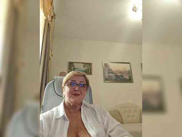 KarinkaSweet webcam
