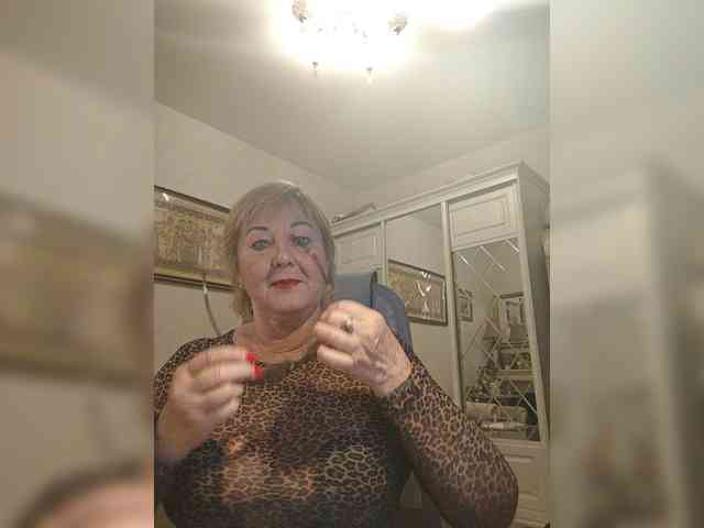 KarinkaSweet webcam
