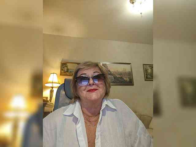 KarinkaSweet webcam