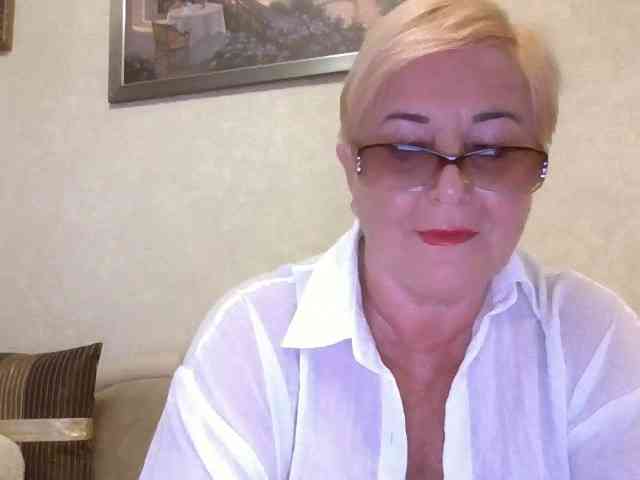 KarinkaSweet webcam
