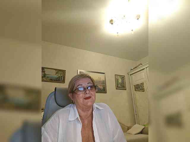KarinkaSweet webcam
