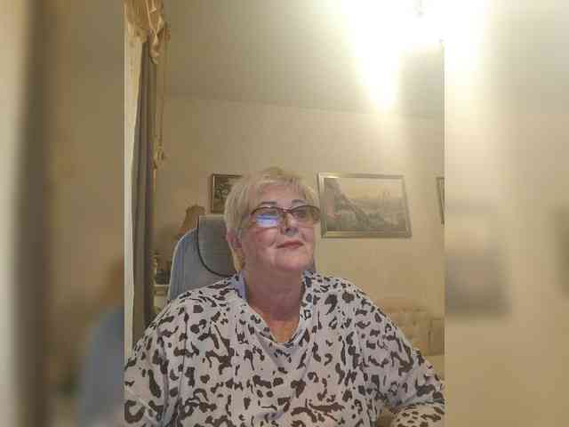 KarinkaSweet webcam
