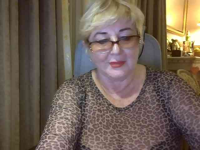 KarinkaSweet webcam
