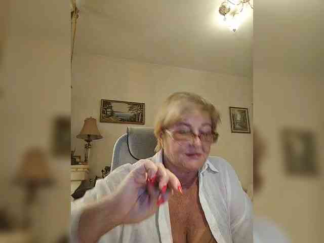 KarinkaSweet webcam