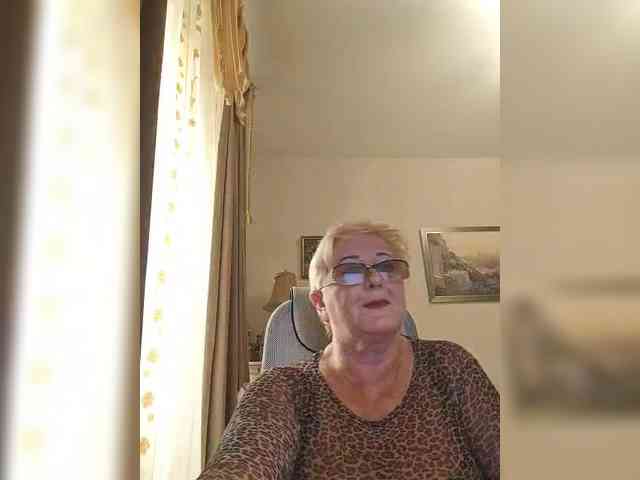 KarinkaSweet webcam